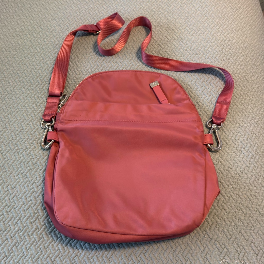 LULULEMON All Night Festival Bag 5L Cherry Tint - Picture 7 of 15